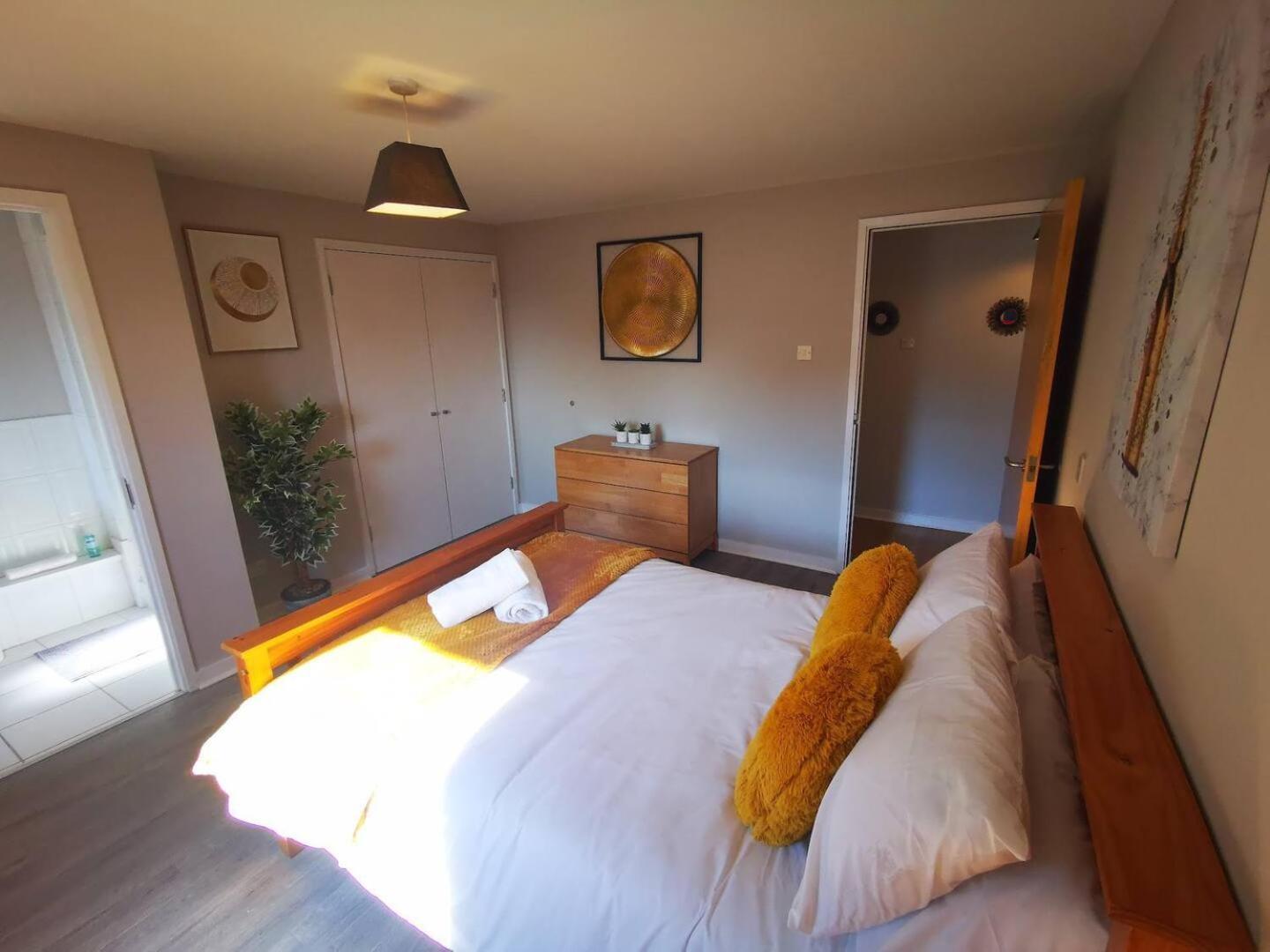 2Br Spacious City Centre Apartment Belfast Exterior foto